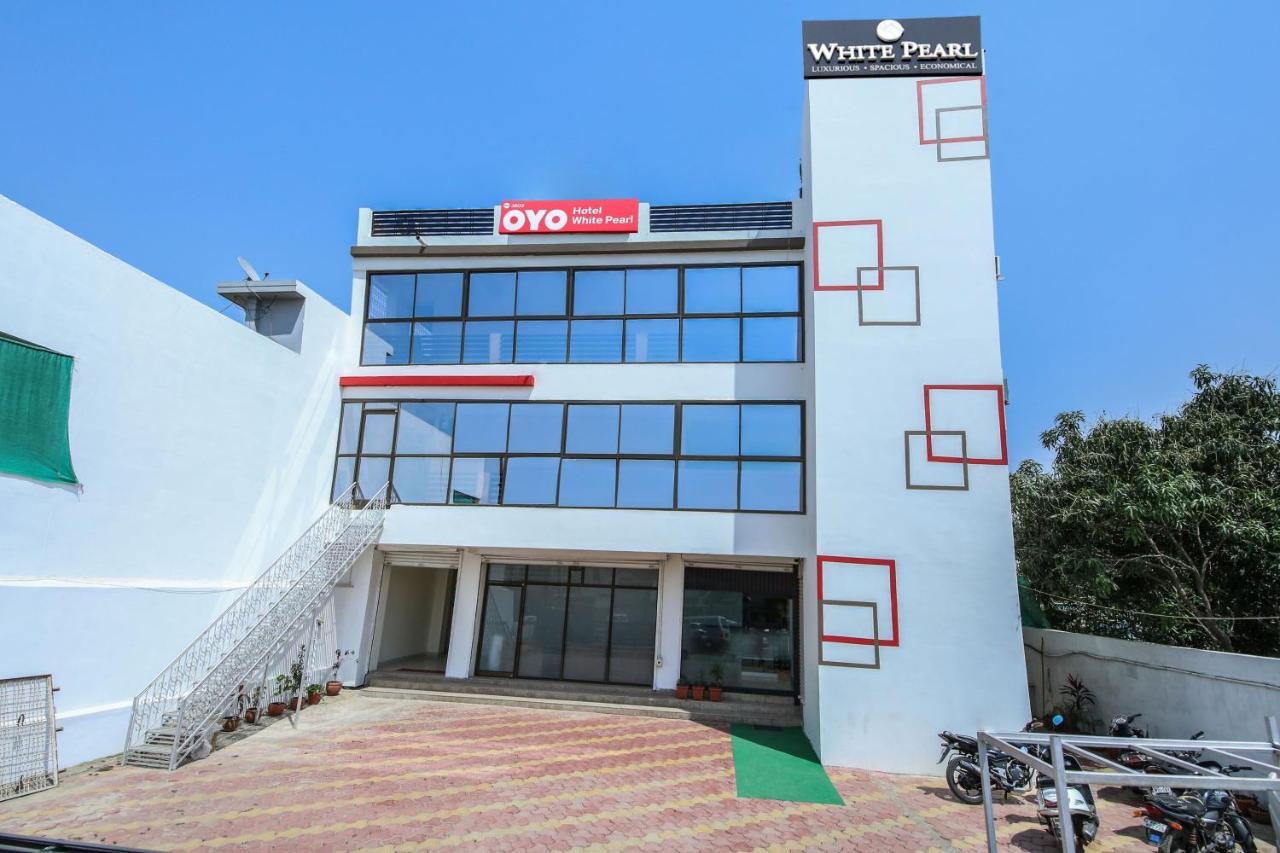 Oyo 3603 ホワイト パール ホテル ジャバルプル エクステリア 写真